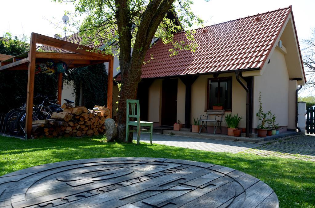 Hotel Penzion04 Třeboň Esterno foto
